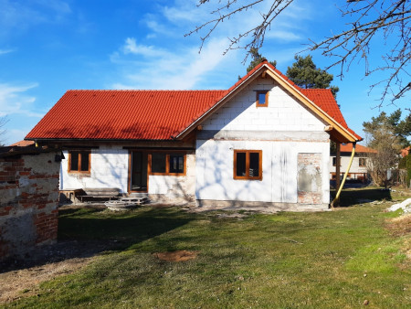 Prodej, Rodinný dům se zahradou 1 163 m2, Zásmuky, 50 km od Prahy