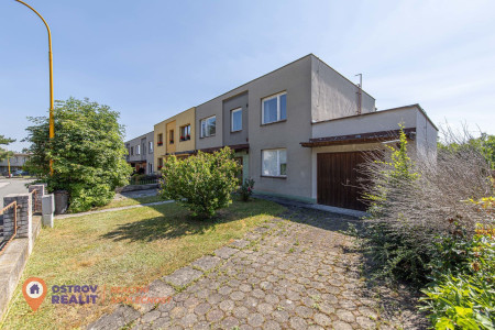 Prodej ŘRD (131,5 m²) se 2 garážemi a zahradou (755 m²) ve vyhledávané lokalitě Šumperka