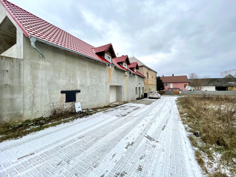 Prodej, Rodinné domy s dvěma byty, 902 m2, Újezd - Rybníček