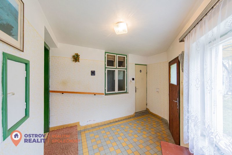 Prodej, rodinný dům, 769 m2, Leština