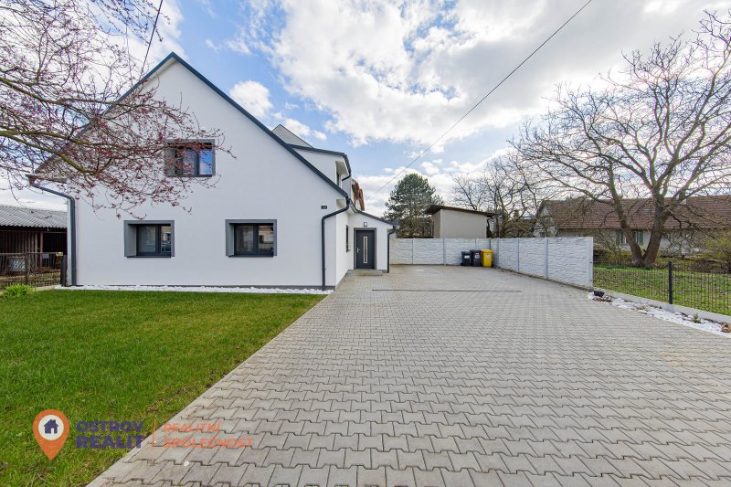 Prodej, rodinný dům, 287 m2, Rovensko
