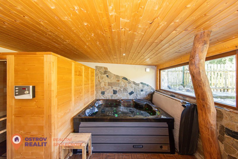 Prodej, penzion s apartmány, 2000 m2, Dolní Morava