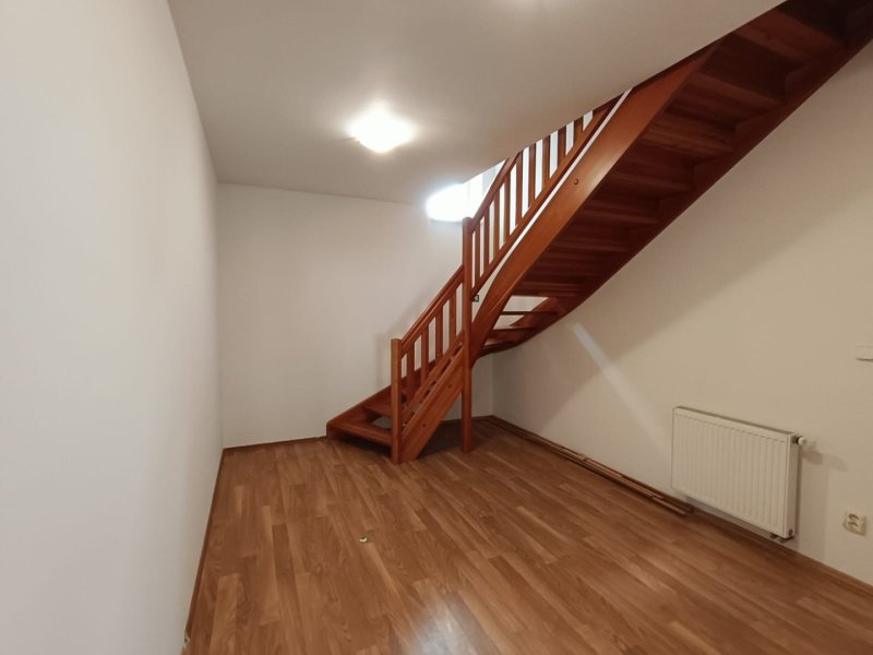 Pronájem, rodinný dům, Hanušovice