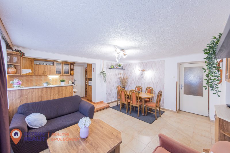 Prodej, rodinný dům, pozemek 1 861 m2,  Bernartice