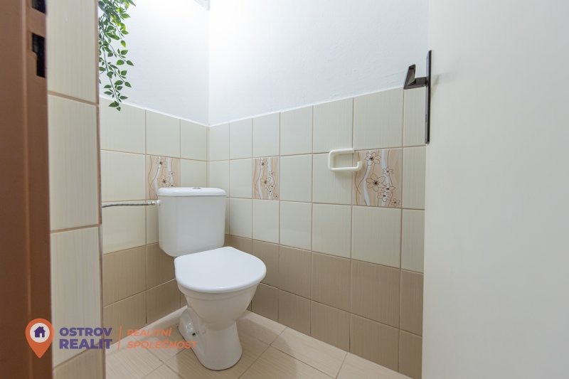 Prodej, rodinný dům, pozemek 1 861 m2,  Bernartice