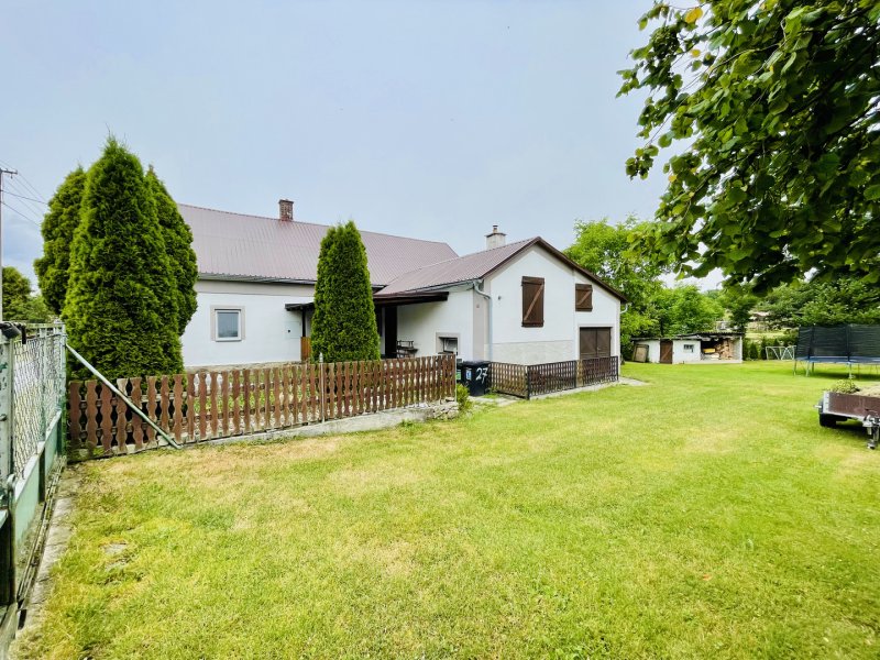 Prodej, rodinný dům, pozemek 1 861 m2,  Bernartice