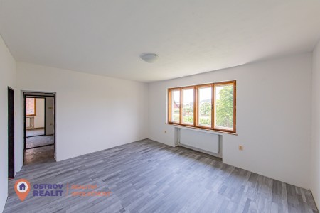 Prodej, rodinný dům se 2 byty 2+1, 180 m², pozemek 798 m², Vikýřovice
