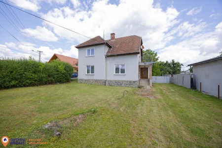 Prodej, rodinný dům, 1120 m2, Rovensko