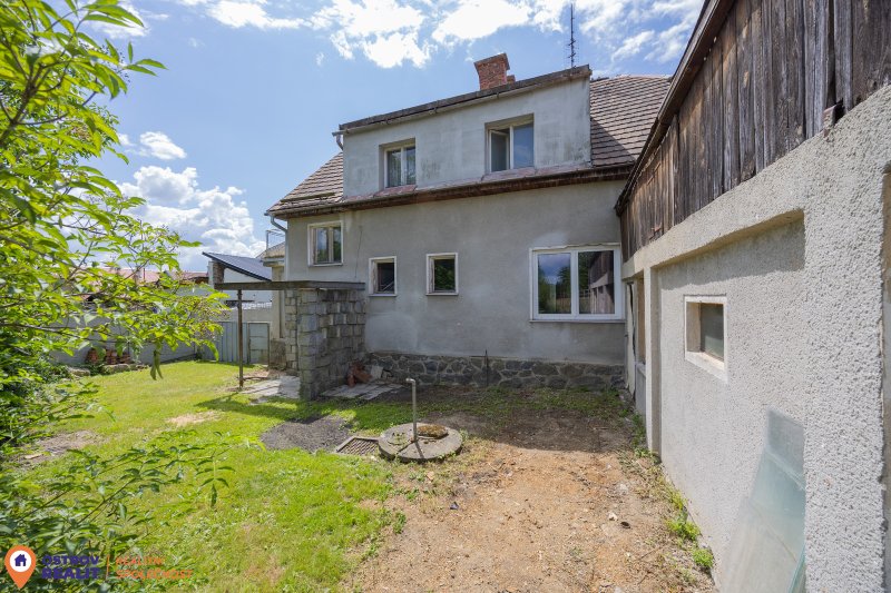 Prodej, rodinný dům, 1120 m2, Rovensko