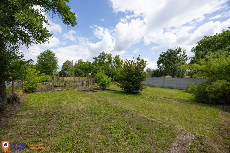 Prodej, rodinný dům, 1120 m2, Rovensko