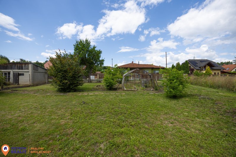 Prodej, rodinný dům, 1120 m2, Rovensko