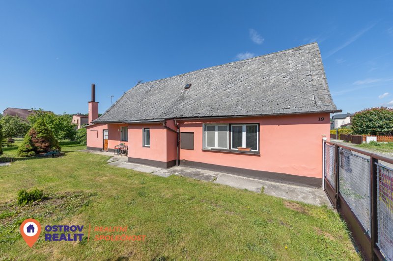 Prodej rodinného domu 2+1 s potenciálem rozšíření | Klidná lokalita Rapotín – 537 m²