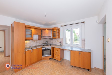 Prodej rodinného domu 5+1, 1004 m² – Mělník