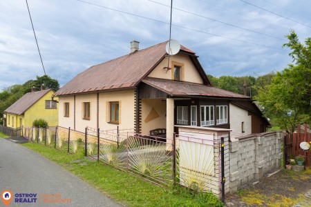 Prodej, rodinný dům, 4+1 s garáží, 590 m2, Tvrdkov