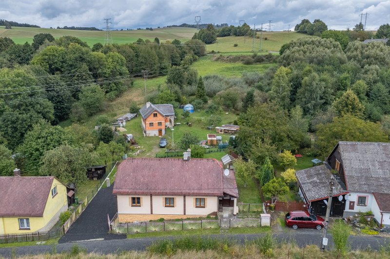 Prodej, rodinný dům, 4+1 s garáží, 590 m2, Tvrdkov