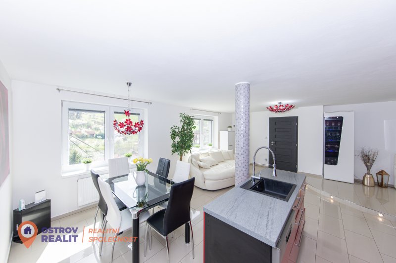 Prodej, dvougenerační dům, 286 m2, obec Všemina, Zlínský kraj