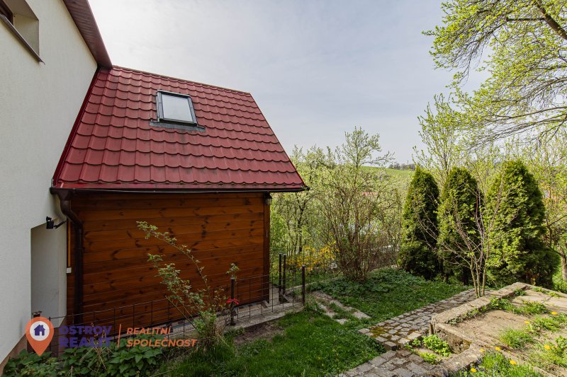 Prodej, dvougenerační dům, 286 m2, obec Všemina, Zlínský kraj