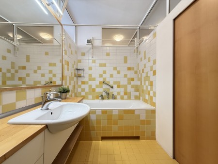 Pronájem, byt 3+1 s balkónem, Olomouc, Neředín