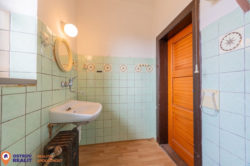 Prodej, rodinného domu 4+1 se zahradou 580 m2, Uničov