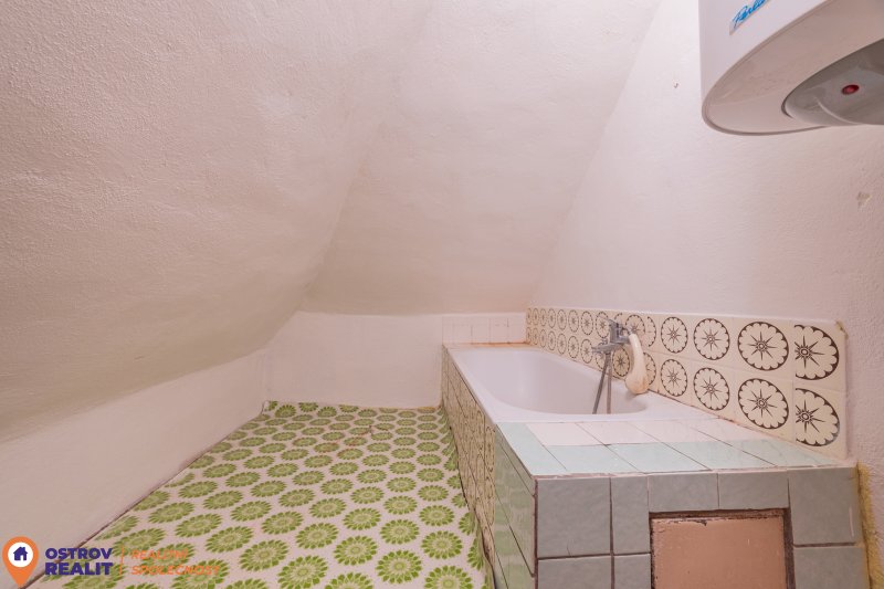 Prodej, rodinného domu 4+1 se zahradou 580 m2, Uničov