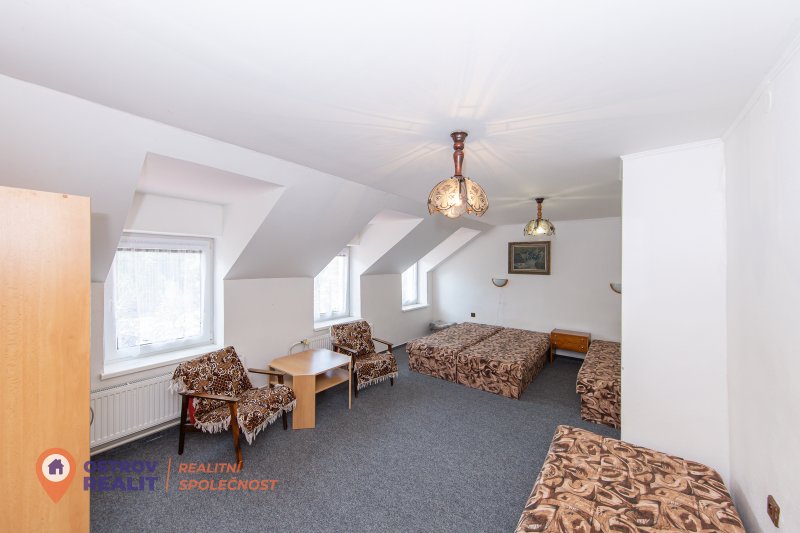 Prodej ubytovacího zařízení, 210 m², pozemek 3 397 m², Loučná nad Desnou